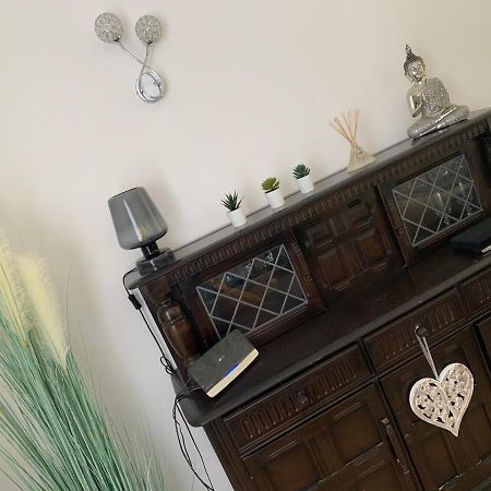 Shore Lodge. 4 Bed Bungalow Only Mtrs From The Beach. Sleeps 8 Sutton-on-Sea Exterior photo