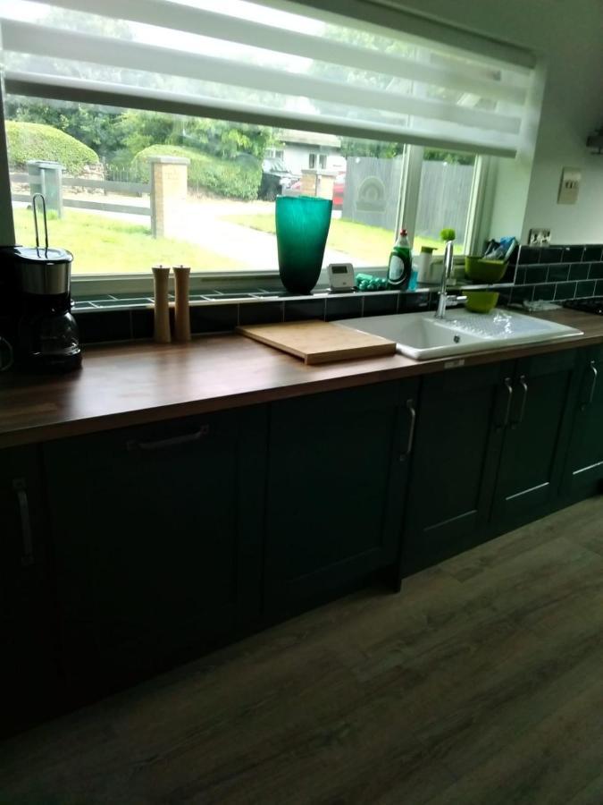 Shore Lodge. 4 Bed Bungalow Only Mtrs From The Beach. Sleeps 8 Sutton-on-Sea Exterior photo